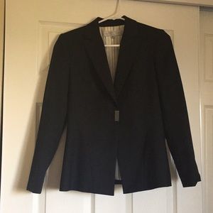 TAHARI Suit